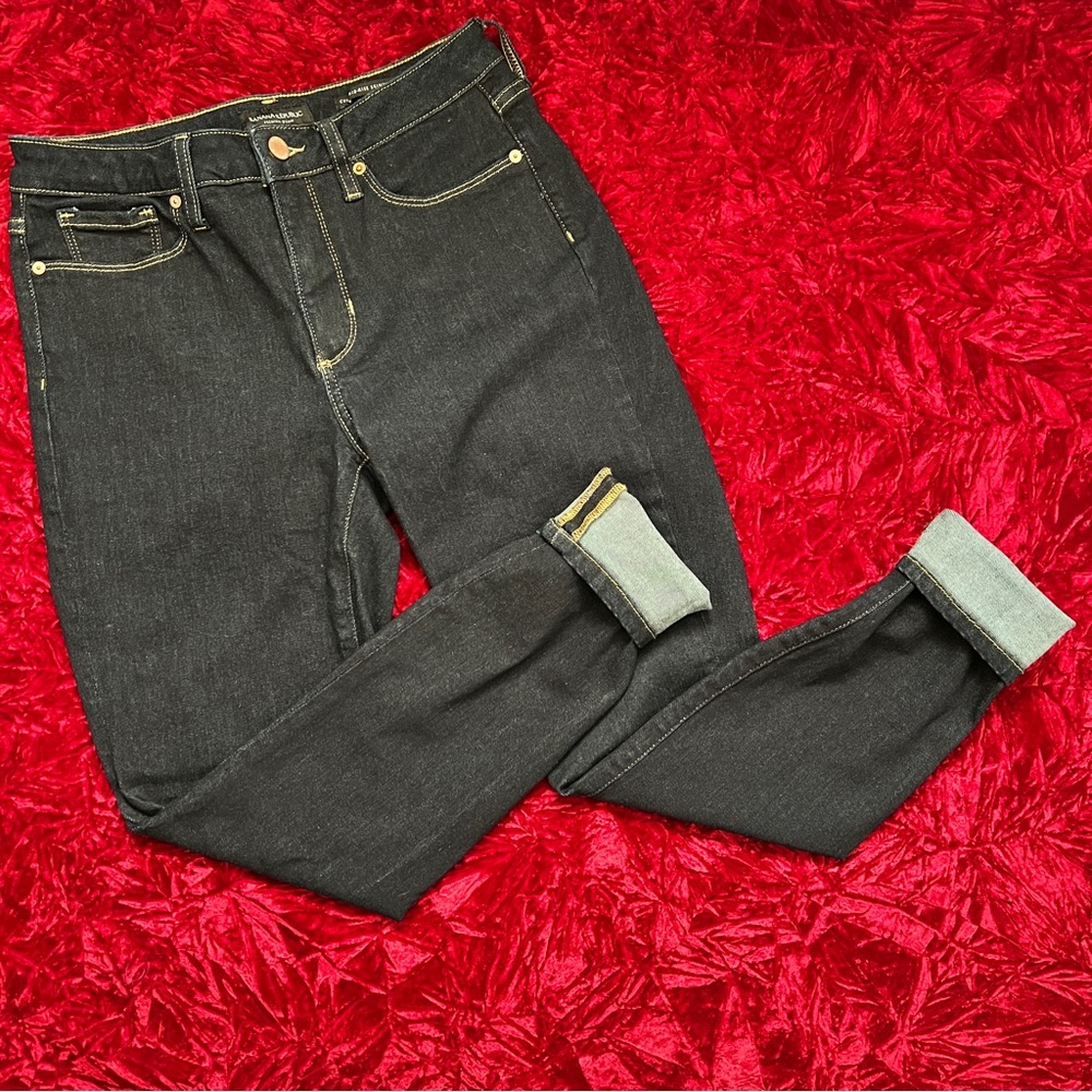 SOLD- Banana Republic Curvy Mid Rise Skinny Jeans - Picture 4 of 15